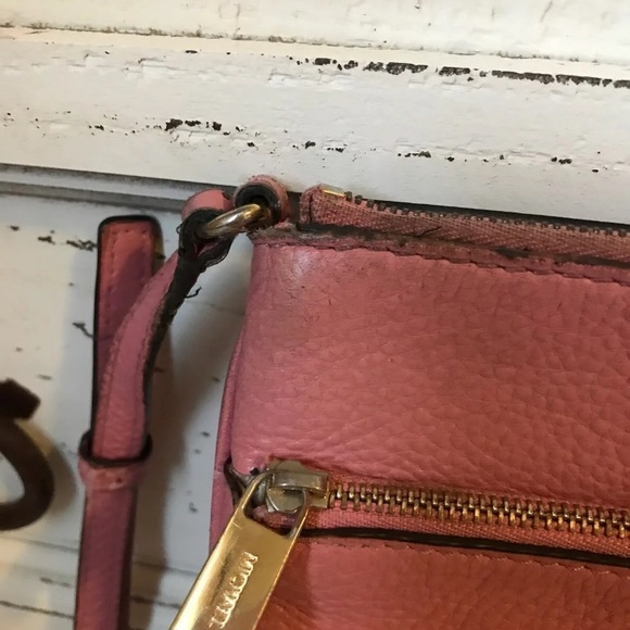 🍋sold🍋Michael Kors small Crossbody Bag - Picture 4 of 8